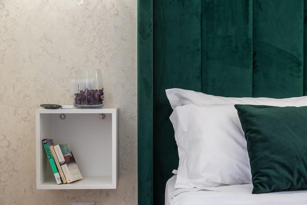 Portico D'Ottavia Lux Apartment โรม ภายนอก รูปภาพ