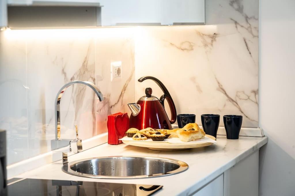 Portico D'Ottavia Lux Apartment โรม ภายนอก รูปภาพ